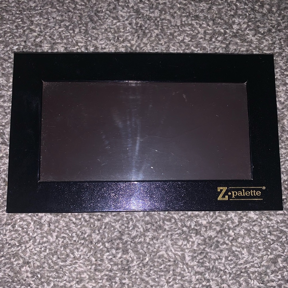 Medium DEEP Z palette